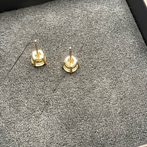 1 ctw. Charles & Covard Moissanite earrings - Picture 7 of 9